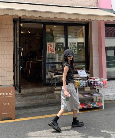 Avenue Split cotton Bermuda pants