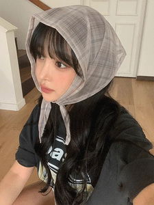 Checked see-through scarf