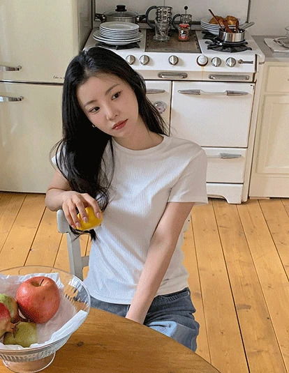토이앤 라운드 반팔 티셔츠