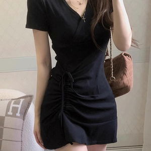 洋裝
