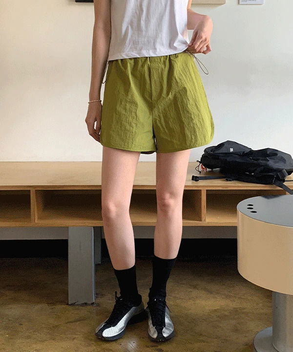 ショートパンツ