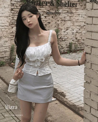 비즈라 스퀘어넥 프릴 셔링 리본 지퍼 굴림 허리잘록 슬림핏 민소매 나시 블라우스