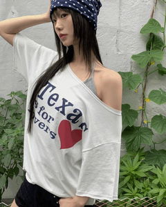 UT US Overfit Off-Shoulder Printed Short Sleeve T-Shirt
