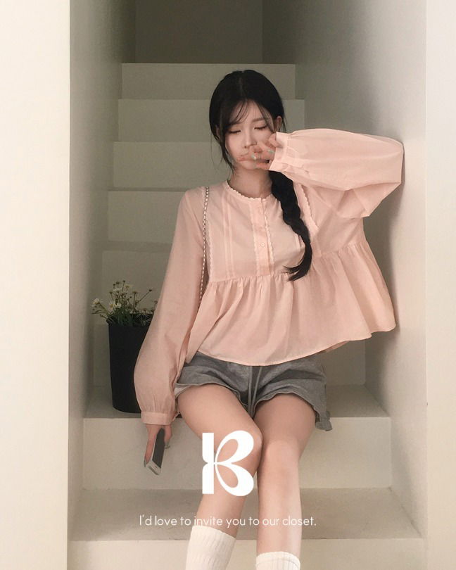 바니 루즈핏 레이스 블라우스