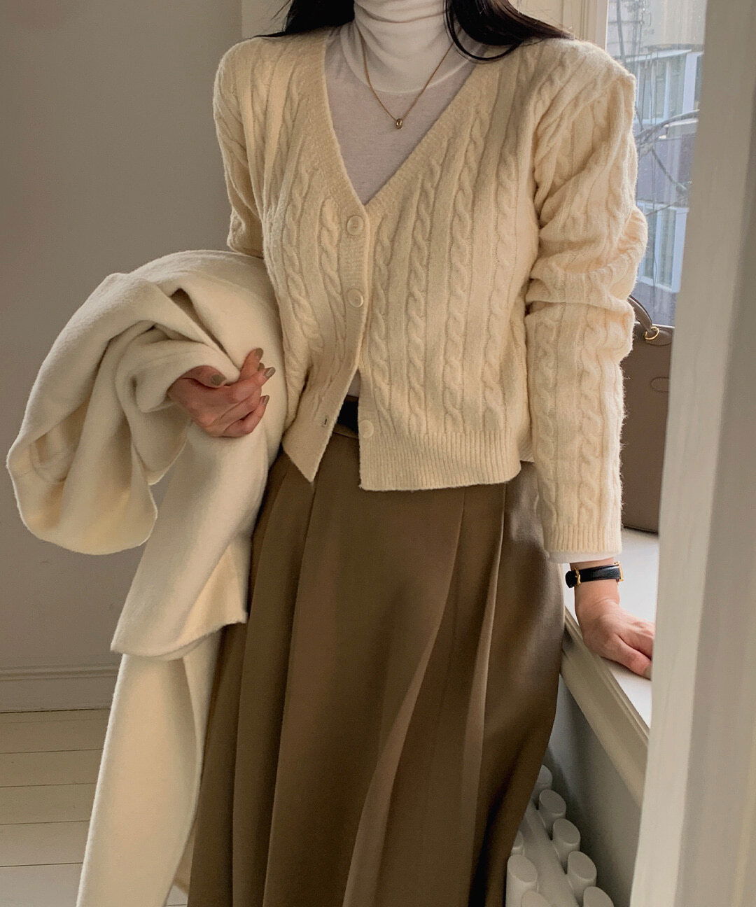 Morelin V- V-Neck Cable Twisted Layered Short Knitwear Cardigan