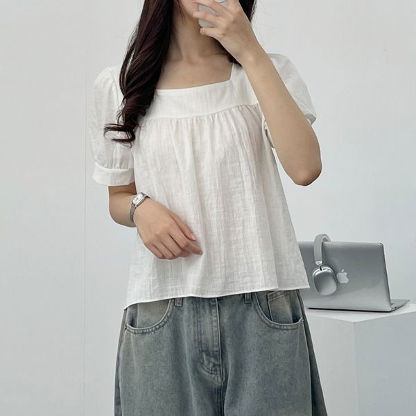 Puff square neck linen blouse