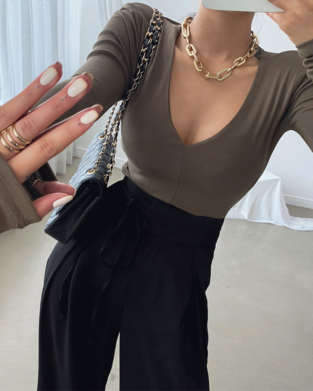 Padded V-Neck Spandex Split Slim T-shirt