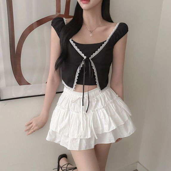 Coming Lace Layered T