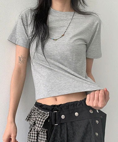 Loria Basic Crop Short Sleeve T-Shirt