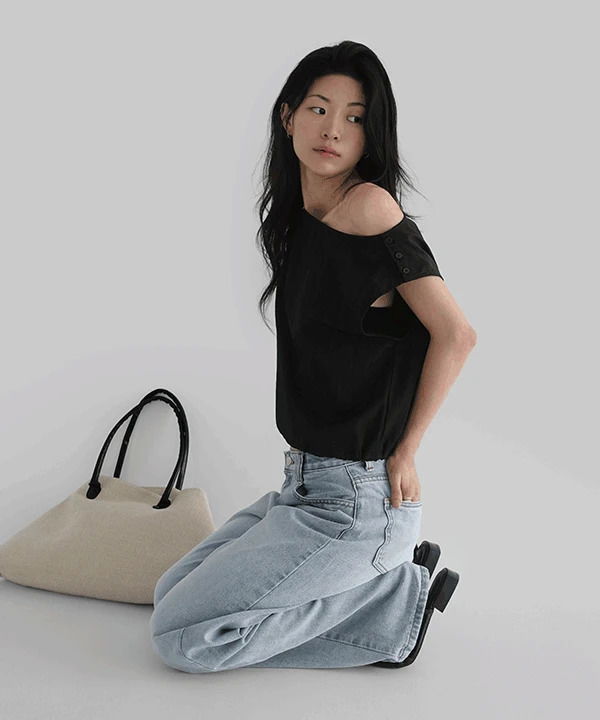 레이른 스트링 원숄더 나일론 블라우스