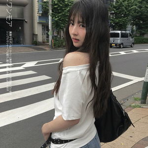 デンプワンショルダーオフ半袖ルーズフィットTシャツ