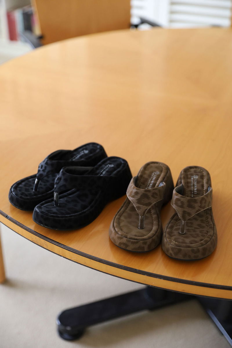 豹紋寬跟編織涼拖鞋