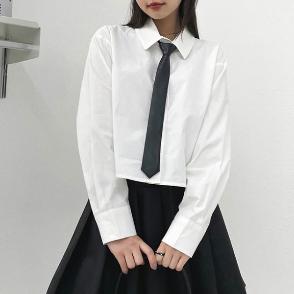 Simple Loco Crop Shirt