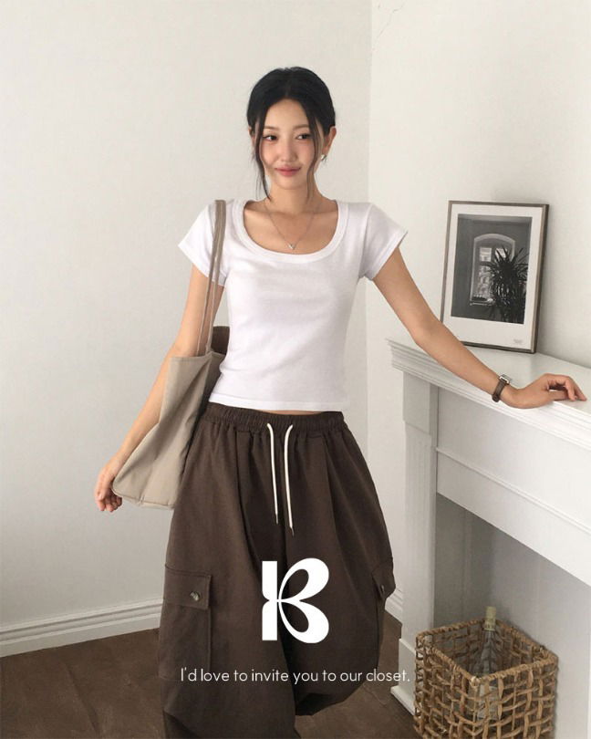 Out-of-the-box short-sleeved T-shirt