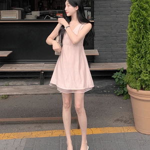 細肩帶緞面洋裝