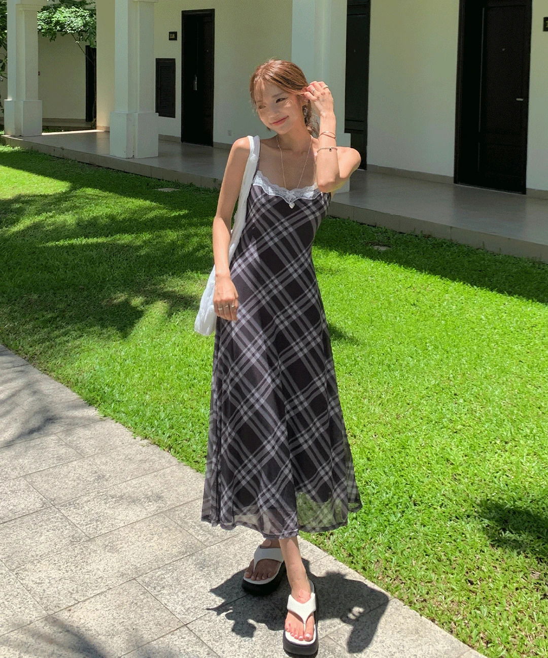 細肩帶緞面洋裝