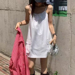細肩帶緞面洋裝