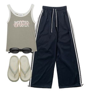 pants,sleeveless,sandals 코디