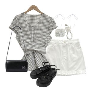 skirt,blouses,PhoneCase 코디