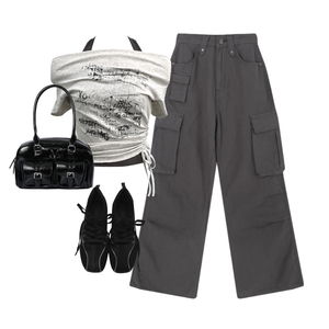 pants,ShortSleeve,sneakers 코디
