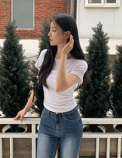 온델 셔링 라운드 반팔 티셔츠