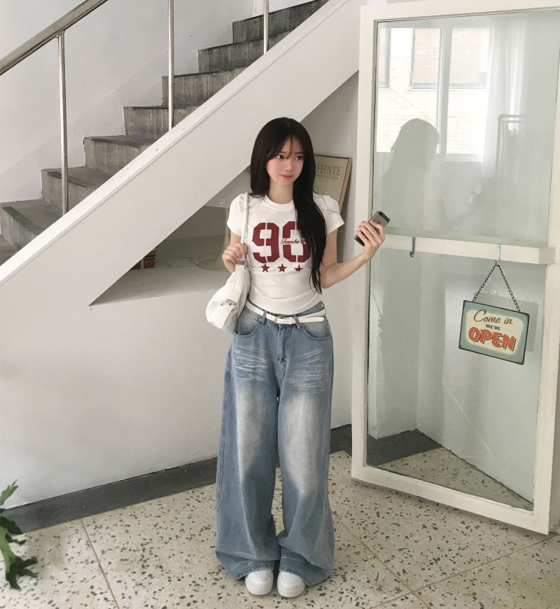 반팔 티셔츠 모델 착용 이미지-S1L29