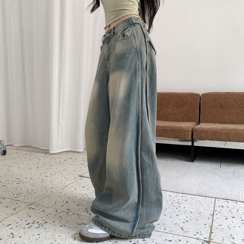 민소매 모델 착용 이미지-S1L9