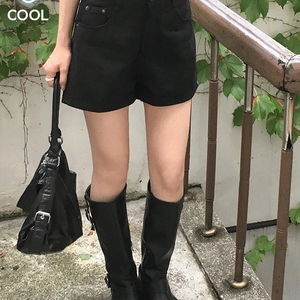 牛仔短褲