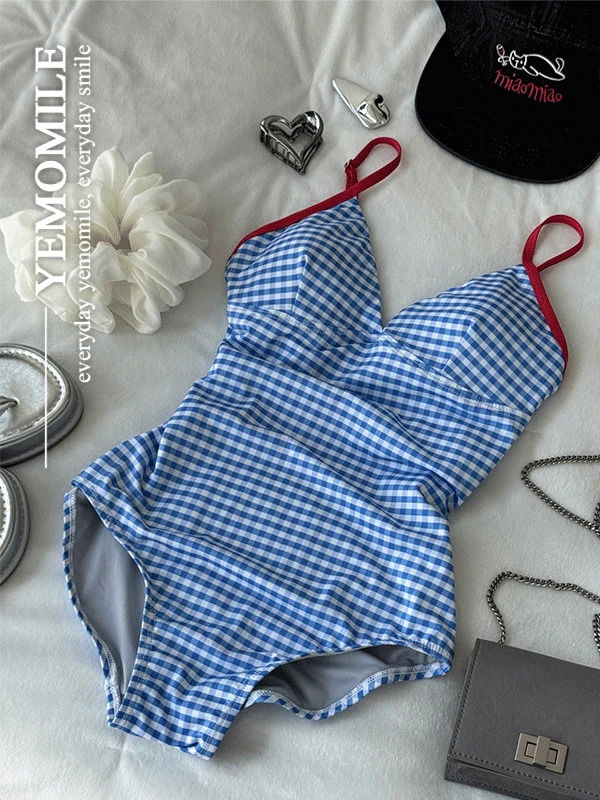 one-piece-swimsuit