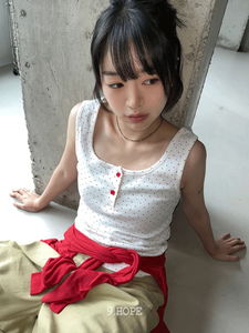 Topping dot U-neck Sleeveless