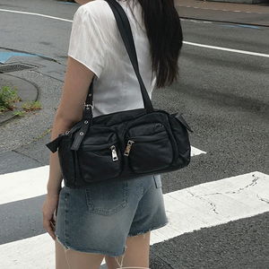 포바 데일리 포켓 바게트 숄더백 (2color)