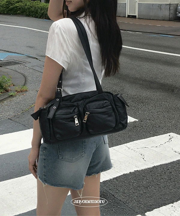 Pova Daily Pocket Baguette Shoulder Bag 肩背包