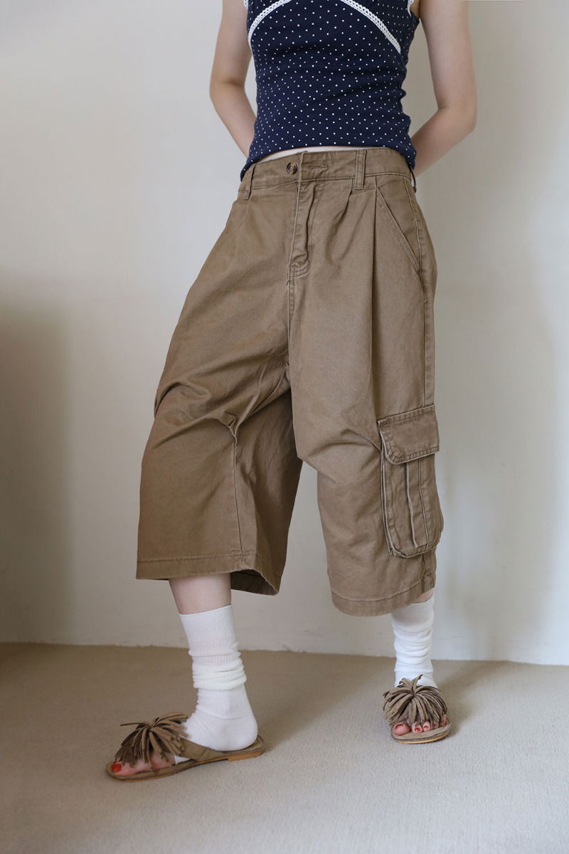 【COLOR iN ID】Meldy Cotton Bermuda Pants COLOR iN ID - Meldy Cotton Bermuda Pants - Codibook.