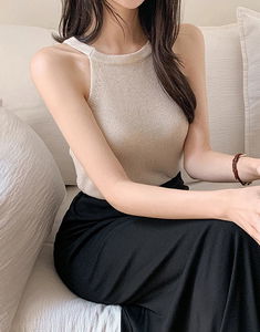 러플로 홀터넥 니트나시