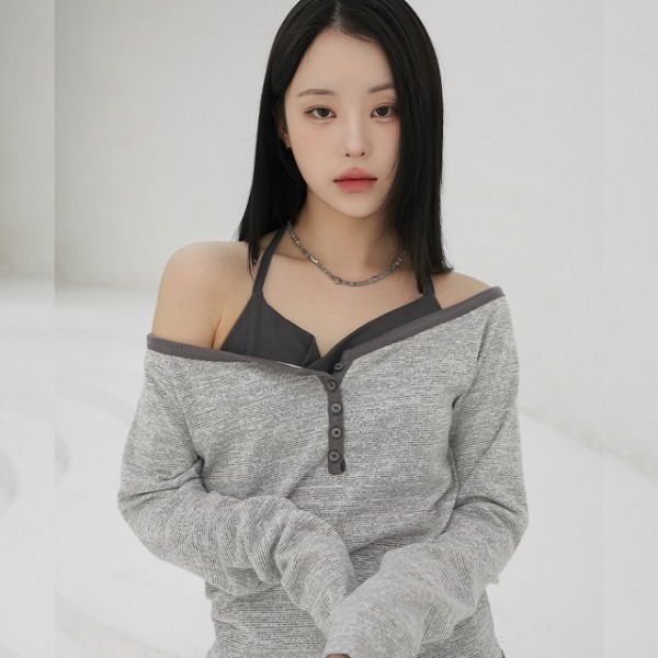 Twist Button Off Shoulder T-Shirt