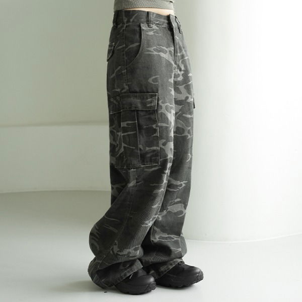 Watu Cargo Camo Wide Pants
