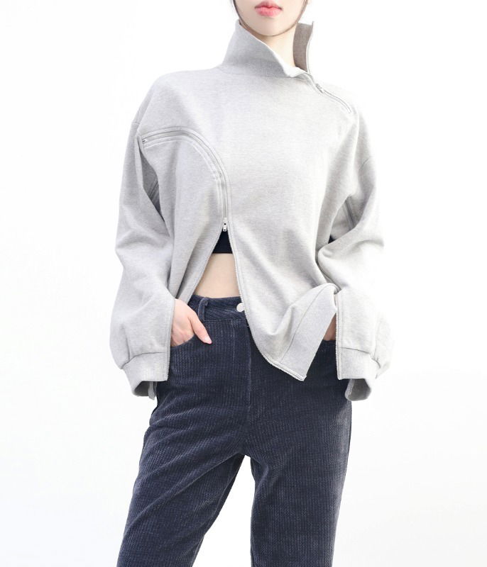 Q&A Unbalanced Zipper Sweatshirt