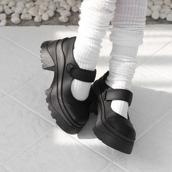 Tria platform shoes
