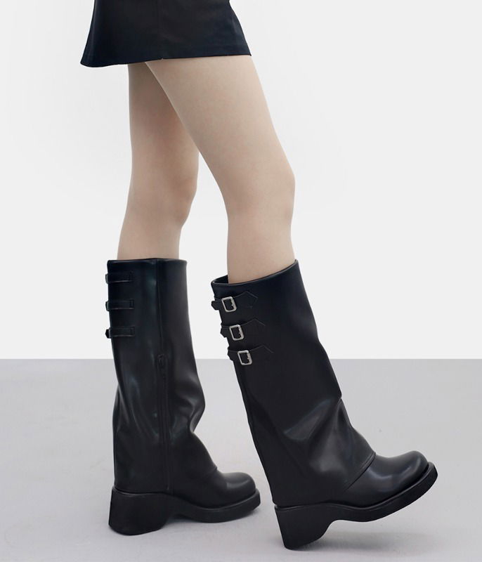 Toury Layered Buckle Platform Boots 靴子