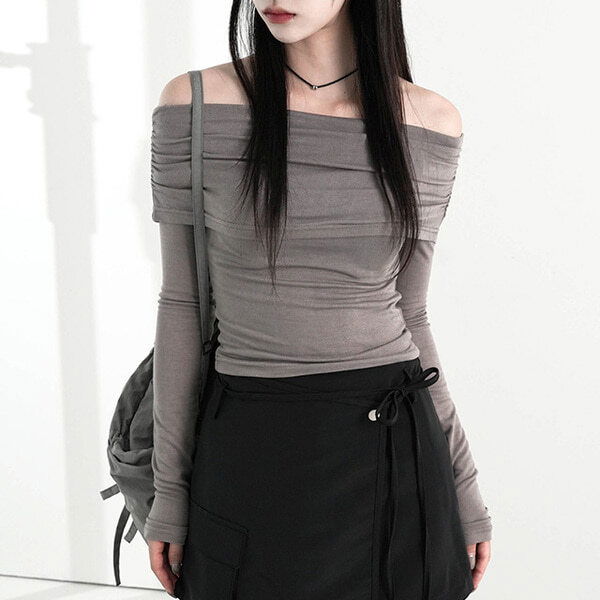 Rano off-shoulder T-shirt