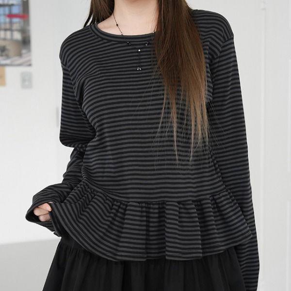 ホベストライプフリルTシャツ