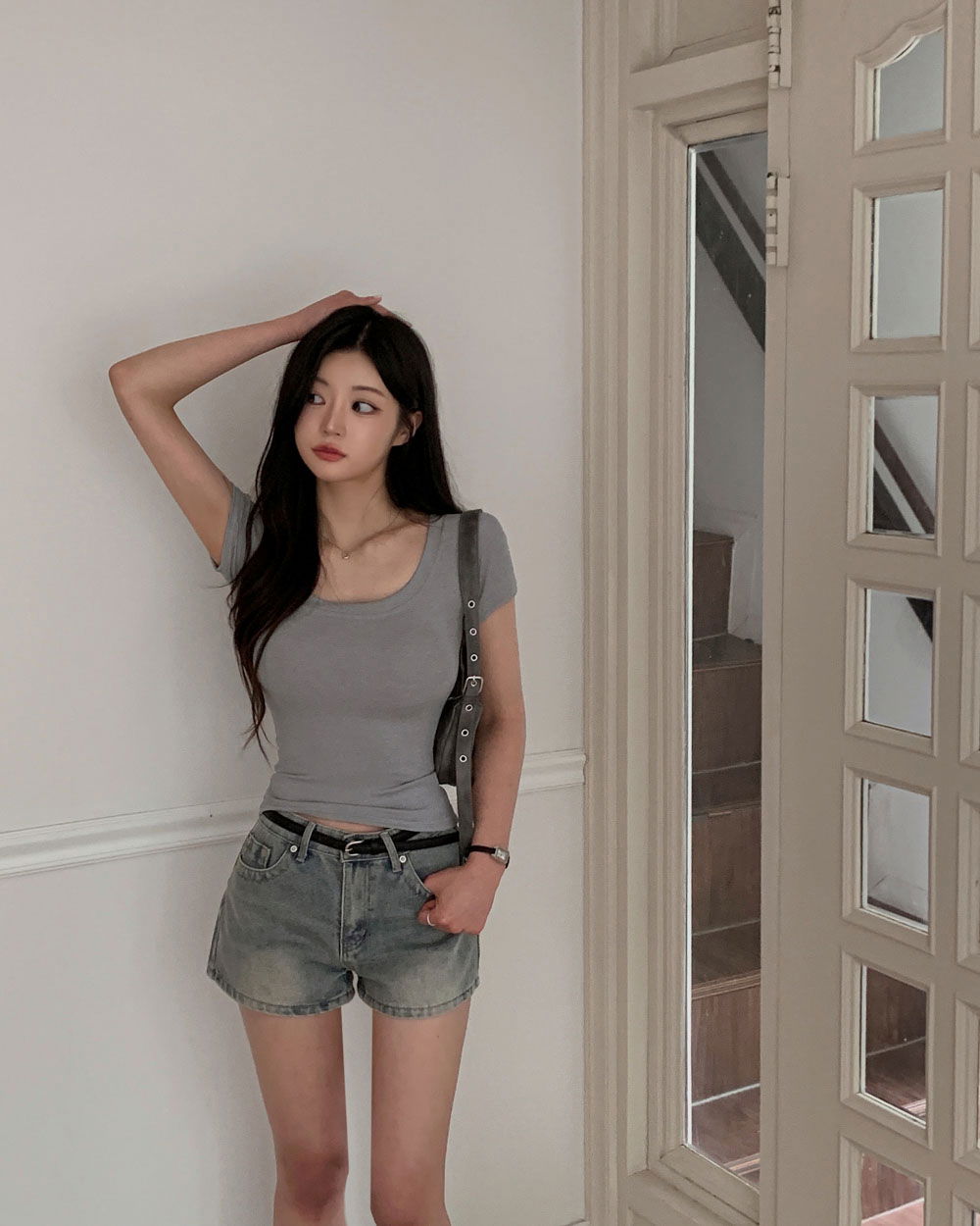 반바지 모델 착용 이미지-S1L175