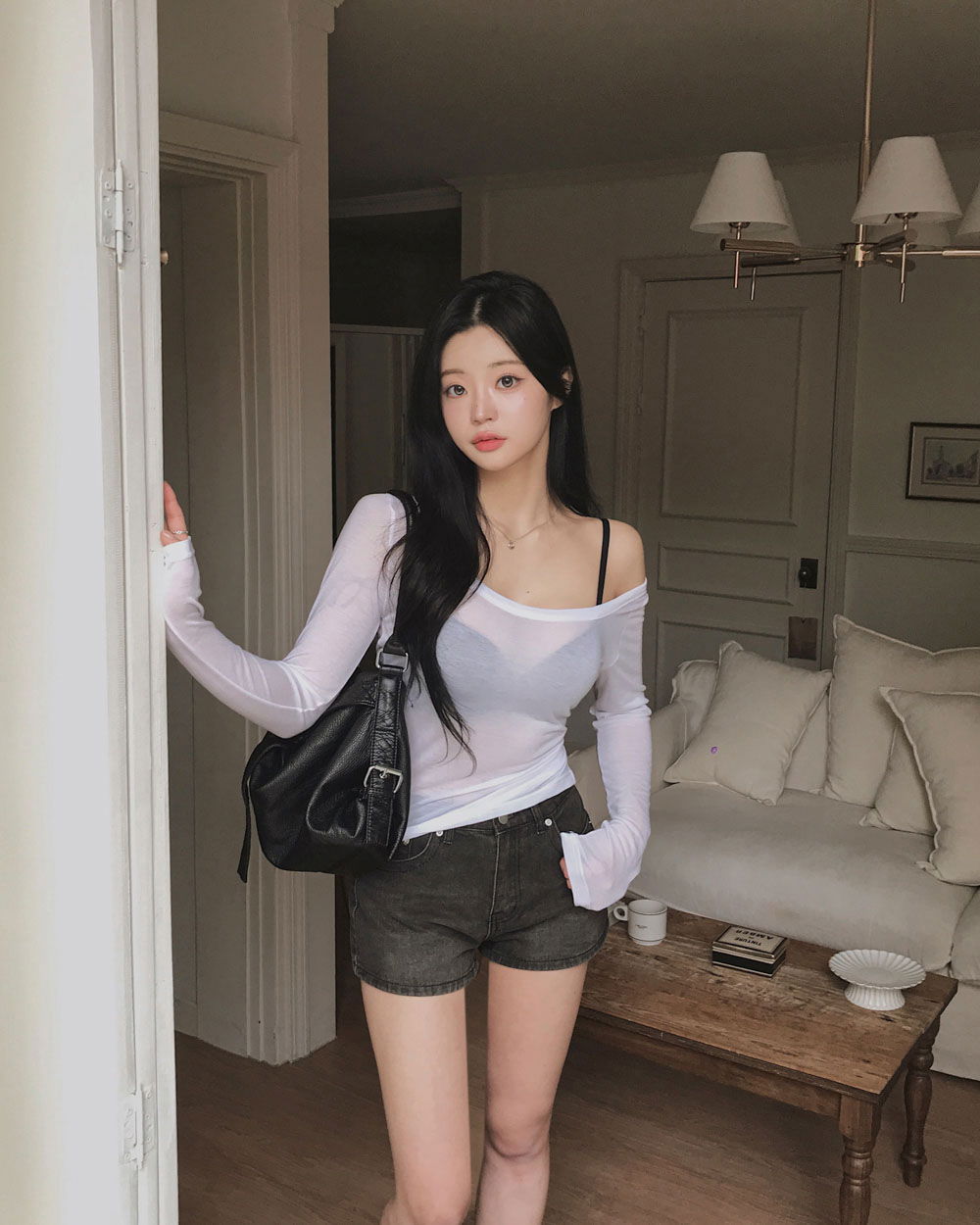 반바지 모델 착용 이미지-S1L132