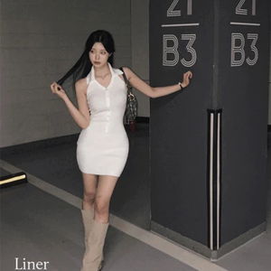 라이너 카라홀터넥 브이넥 허리잘록 슬림핏 세로골지 니트 나시 미니 원피스