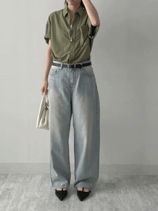 418 淺藍寬版牛仔褲