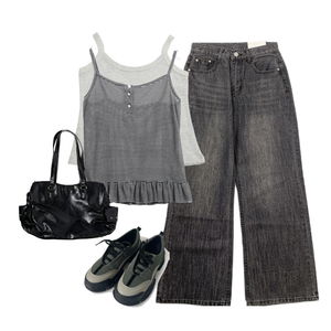 jeans,sleeveless,sneakers 코디