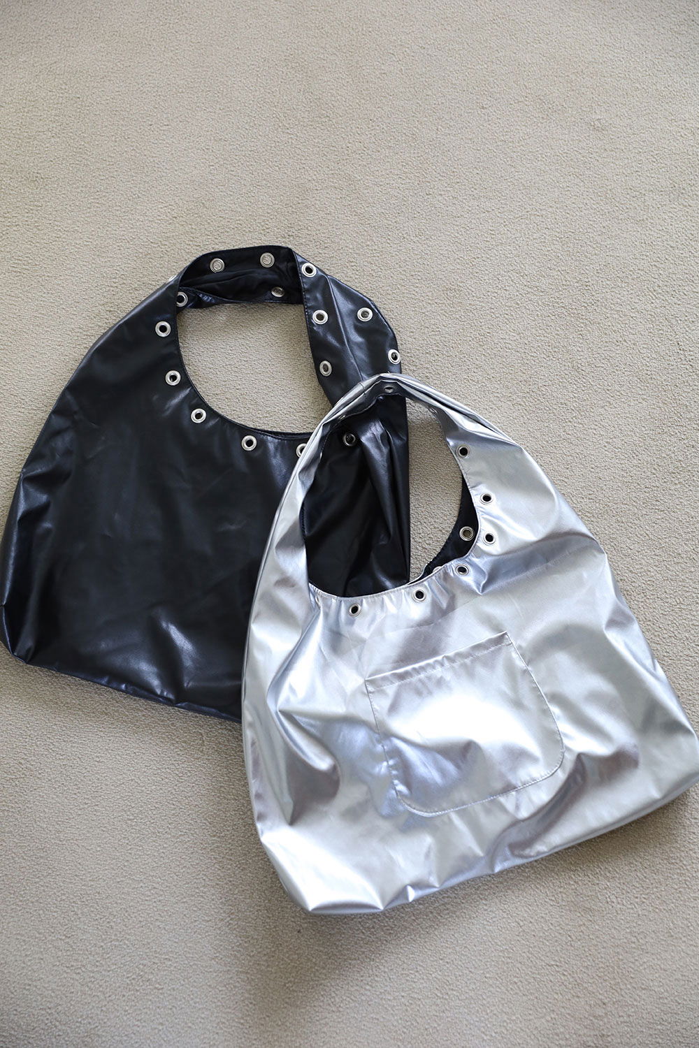 가방 모델 착용 이미지-S1L16