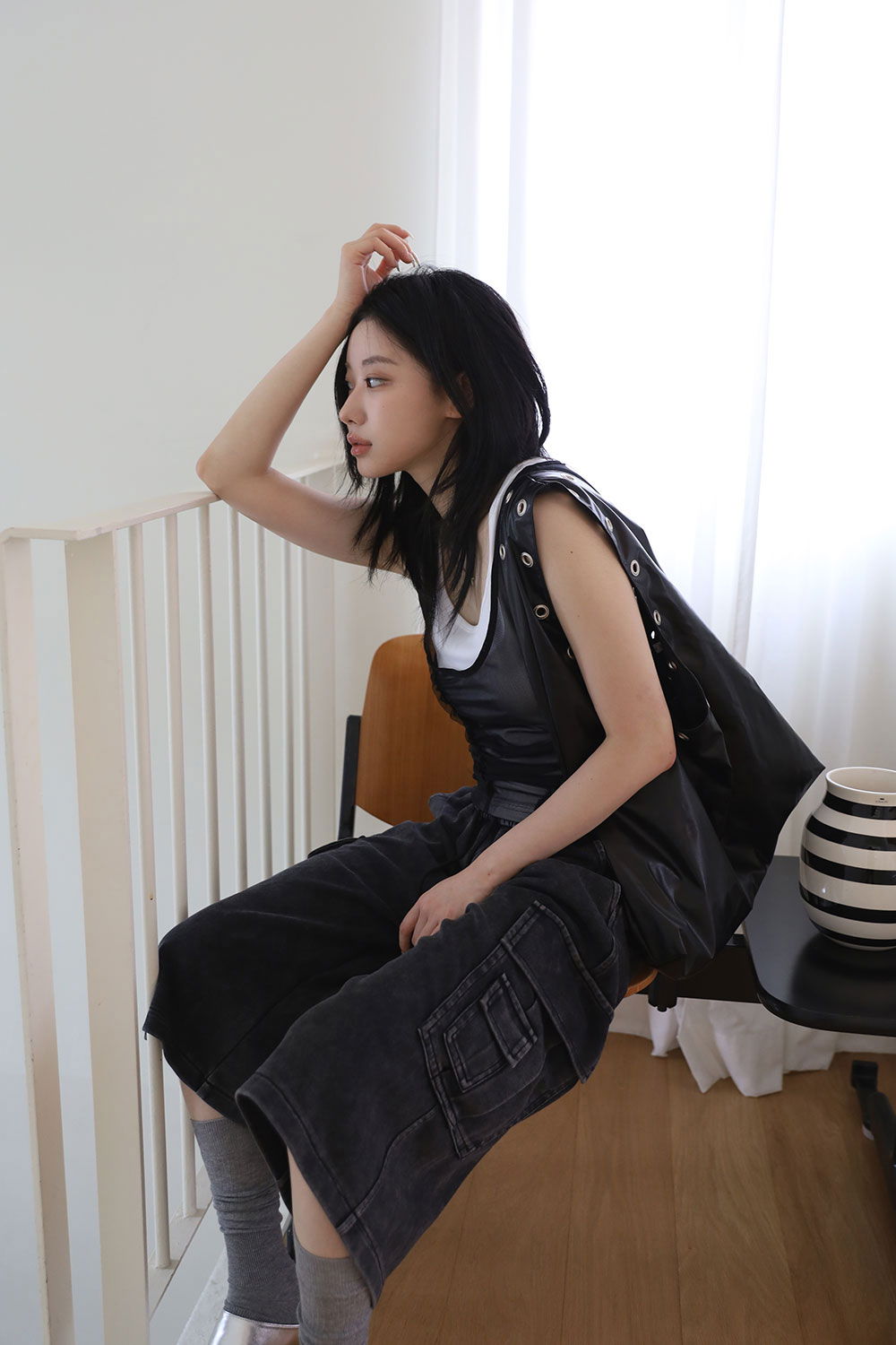 가방 모델 착용 이미지-S1L19