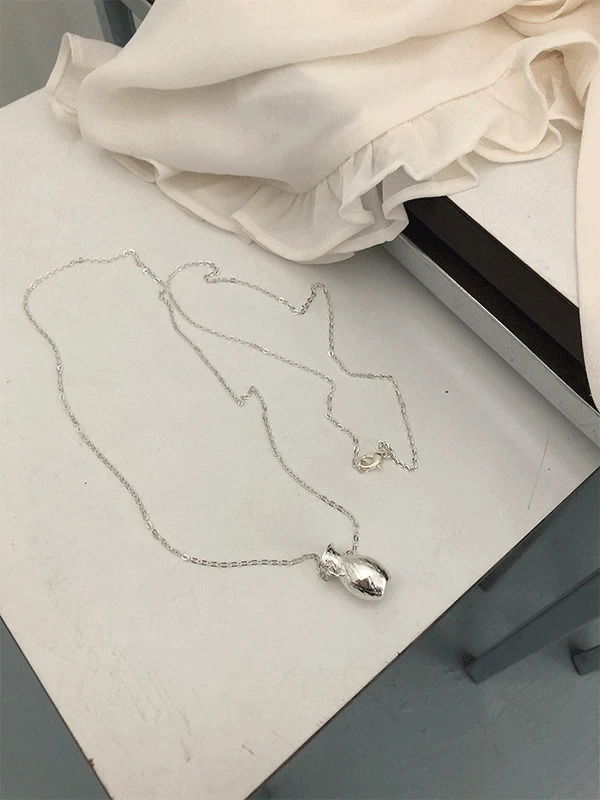 vase necklace