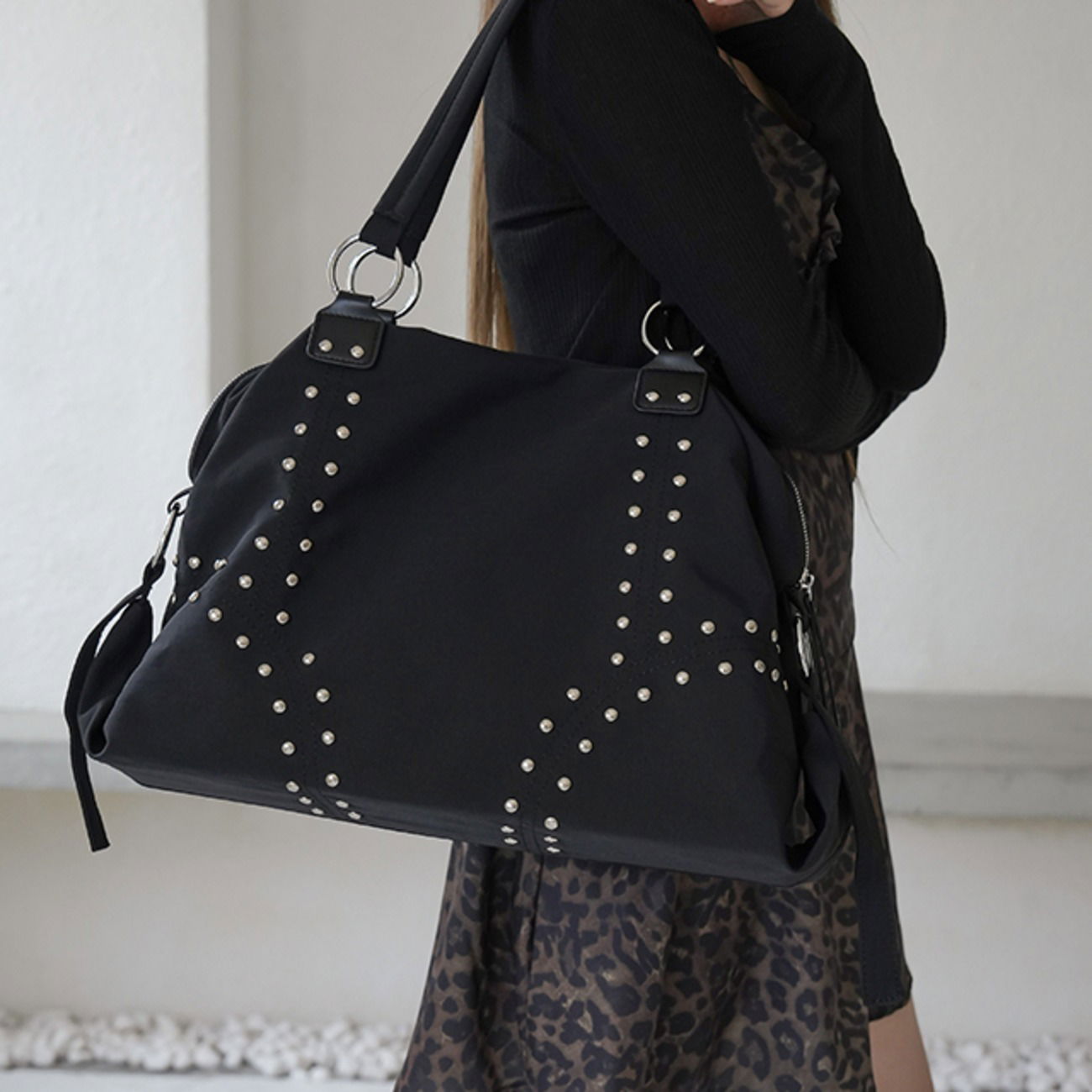 dave stud shoulder bag